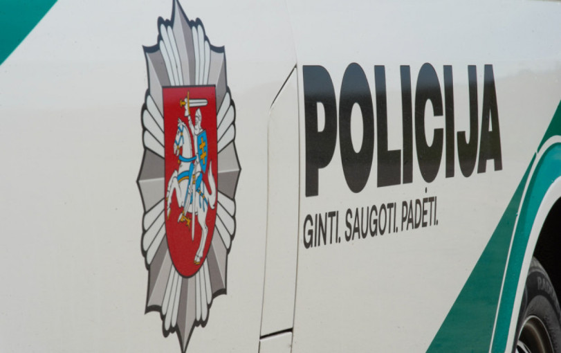 Kretingoje, vyras į prekybos centrą bandė patekti su svetimu COVID pažymėjimu
