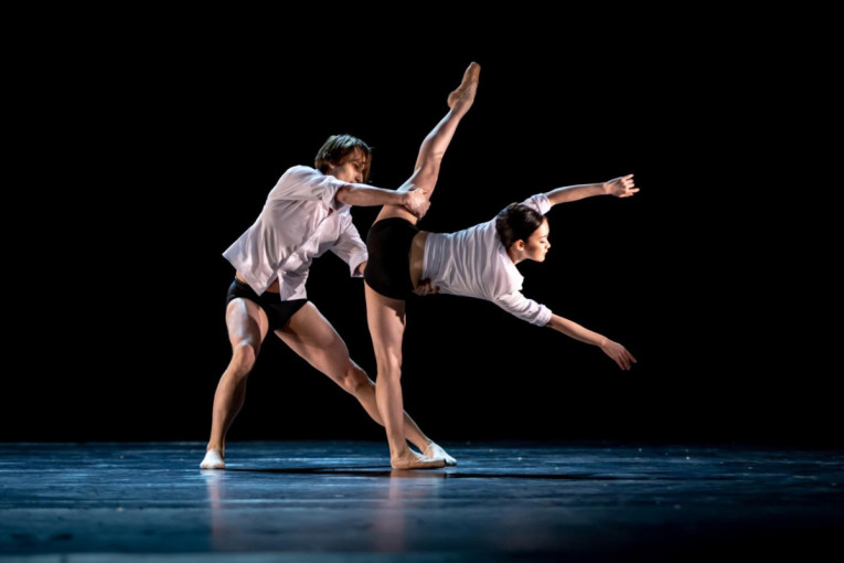 Pirmą kartą Lietuvoje – vieno žymiausių jaunųjų lenkų choreografų Roberto Bondaros „Pasiimk mane kartu“