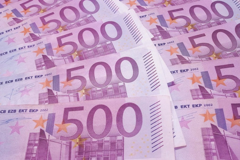 Teismas atvers stambią pinigų plovimo bylą