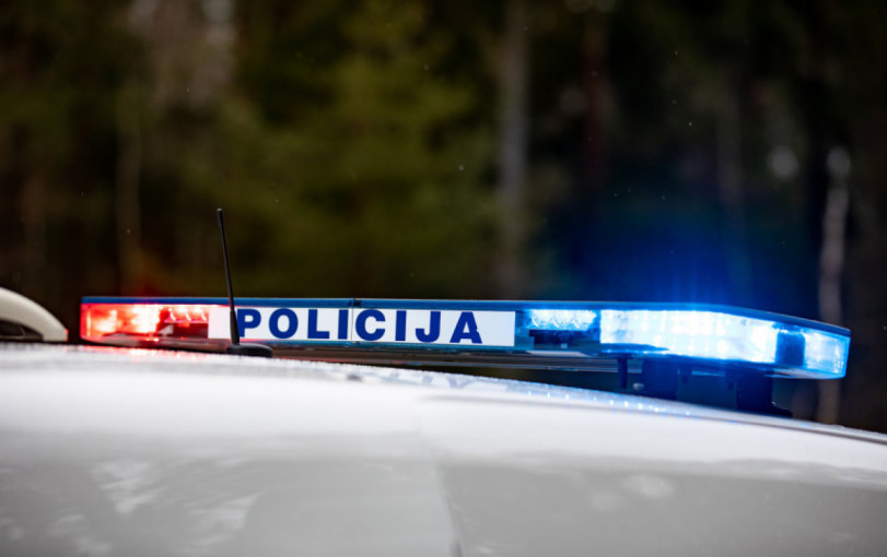 Plungės rajono pareigūnai rado galimai naminės degtinės