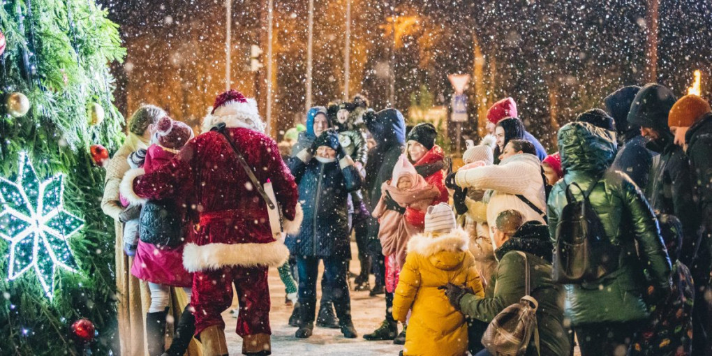 Įžiebti Kalėdų eglę Palangoje sugrįžta Grafai Tiškevičiai su muzikiniu atvirlaiškiu