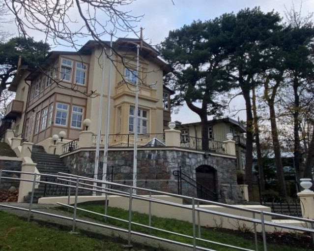 Atnaujinta Juodkrantės vila „Monbijou“