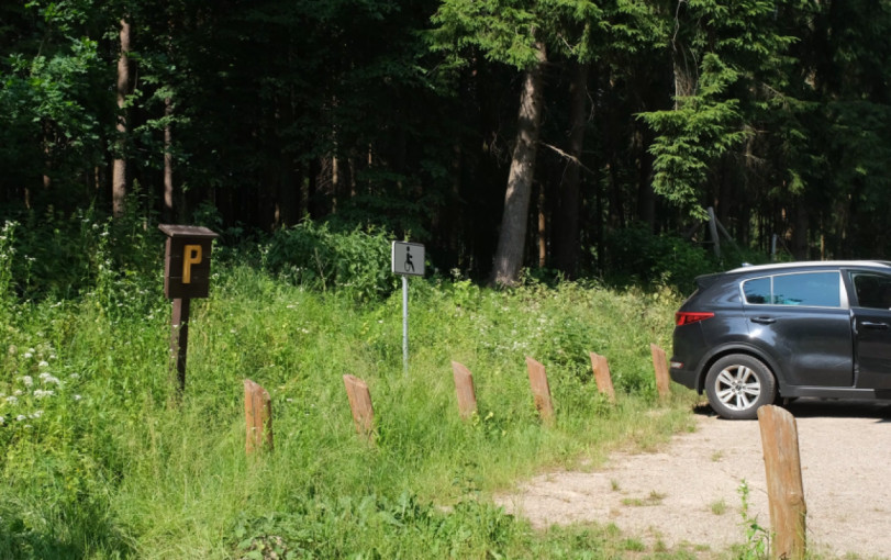 „Poilsiauk atsakingai“: gamtoje transporto priemones statykite laikydamiesi aplinkosauginių reikalavimų