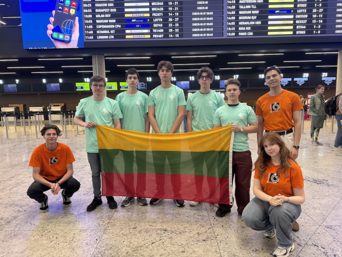 Lietuvos mokiniai Europos fizikos olimpiadoje iškovojo sidabro ir bronzos medalius