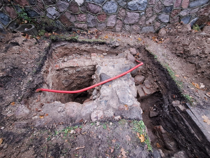 Kretingos bažnyčios šventoriuje aptikta iki šiol nežinota kripta