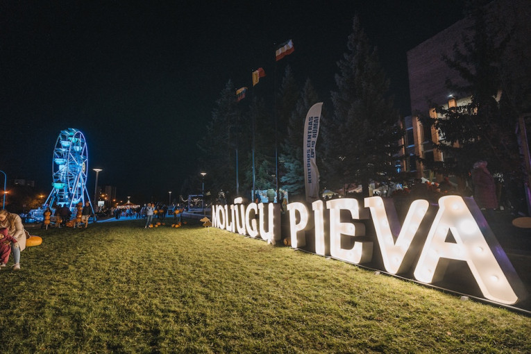 Klaipėdoje sužibs „Moliūgų pieva“ – pasakų ir šviesos šventė visai šeimai