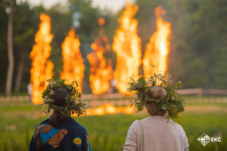 Joninių šventė Klaipėdos Jono kalnelyje: tradicijos, koncertai ir vasaros saulėgrįžos apeigos