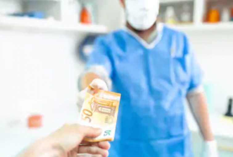 Užsiregistravus pas odontologą įspėjimas apie papidomą mokestį