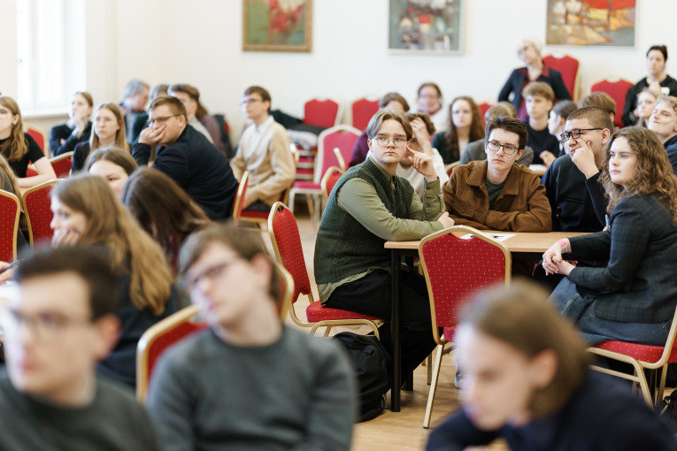 „Istorijos pietūs“ Klaipėdos universitete: akademinis skonis su pilietiniu prieskoniu