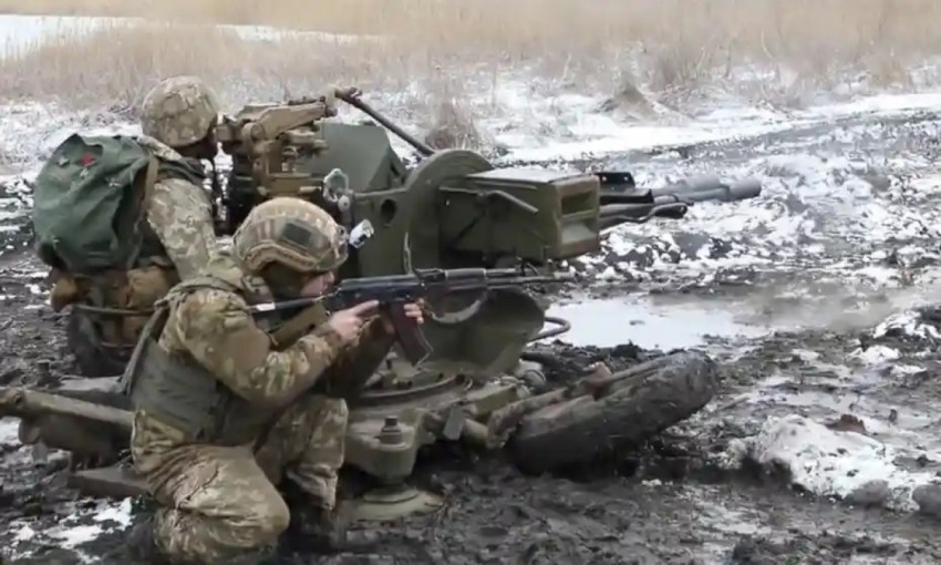 Latvija leido savo piliečiams savanoriškai kovoti Ukrainos pusėje
