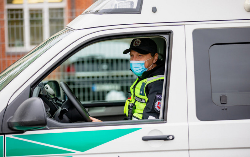 Policijos pareigūnai Vėlinių savaitgalį skirs ypatingą dėmesį: sustiprins kelių policijos pajėgas