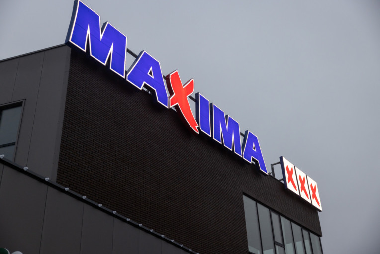 Artėjant Velykoms „Maxima“ informuoja apie pasikeisiantį darbo laiką