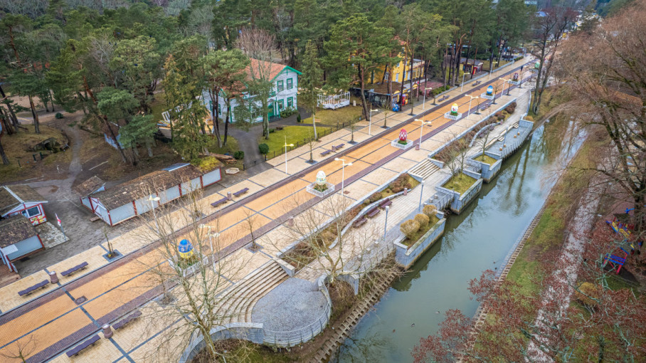 Palangos J. Basanavičiaus gatvę papuošė Margučių alėja (FOTO)