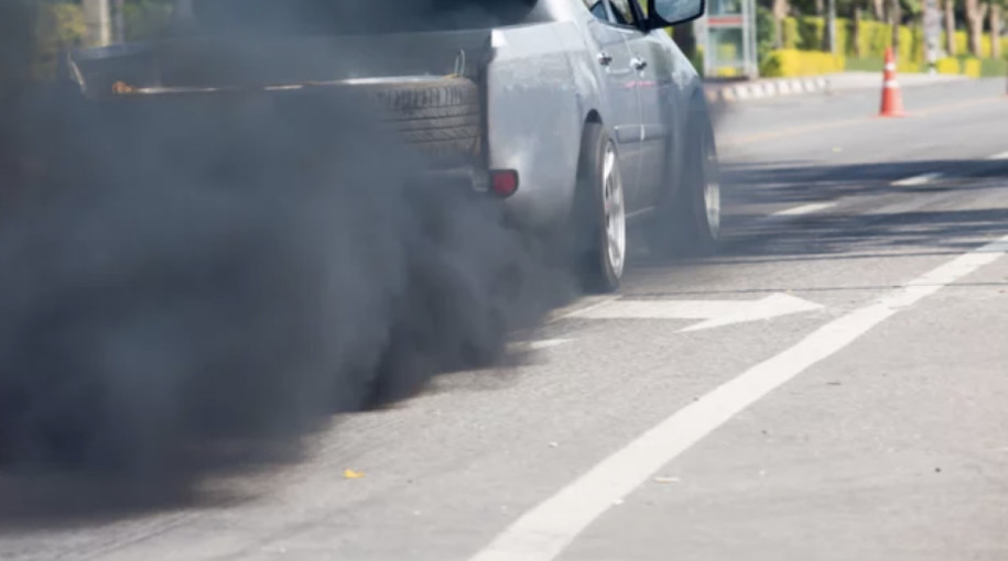 Automobilių taršos mokestis: aplinkos ministerija atsako į klausimus