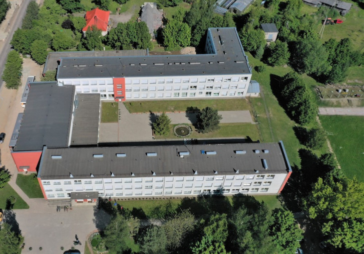 Priekulės I. Simonaitytės gimnazija prie mokyklos statys priestatą