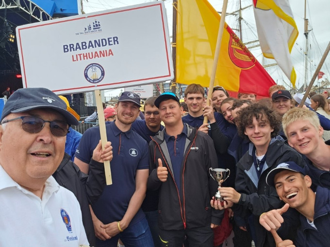Klaipėdos universiteto burlaivis „Brabander“ tarptautinėje regatoje iškovojo trečiąją vietą
