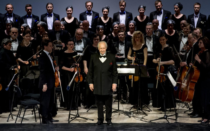 85-ąjį jubiliejų pasitinka pirmasis Klaipėdos valstybinio muzikinio teatro garbės dirigentas Stanislavas Domarkas