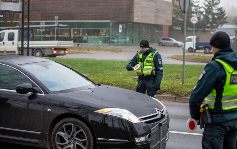 Klaipėdos kelių policijos pareigūnai vėl fiksavo neblaivius vairuotojus ir dviratininkus