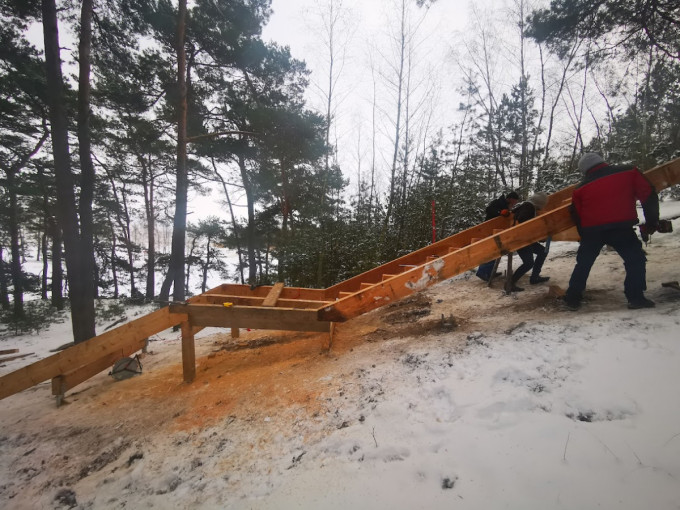 Vykdomi regyklų bei naujų laiptų į Parnidžio kopą statybos darbai