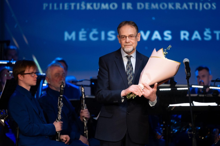 Pagerbtas Klaipėdos rajono šviesuolis – M. Raštikiui įteiktas medalis „Tarnaukite Lietuvai“
