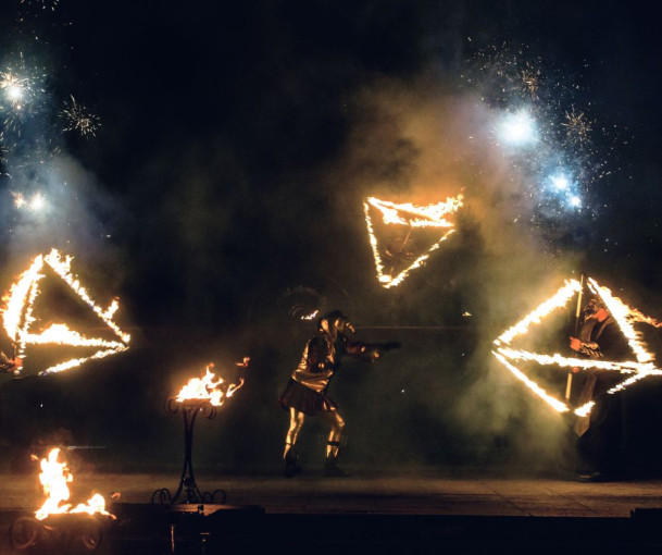 Karališkas Klaipėdos festivalio akcentas: elingą užlies muzikinė fejerija „Ugnies ir vandens muzika“ su ugnies fakyrų pasirodymu