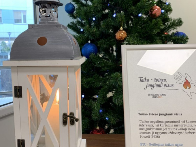 Jūrininkų ligoninėje šviečia Betliejaus taikos ugnis