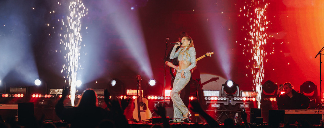Pirmoji „Karklės“ festivalio diena: ošianti daugiatūkstantinė minia ir Rag‘N‘Bone padėka lietuviams