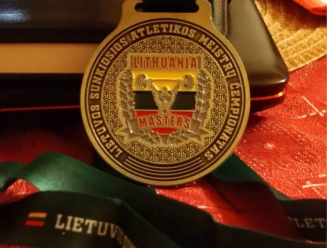 Į Klaipėdą sugužės 4 šalių sunkiosios atletikos meistrai: laukiama naujų rekordų