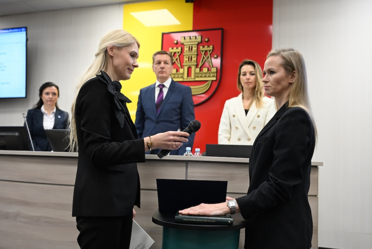 Prisiekė nauja Klaipėdos miesto tarybos narė