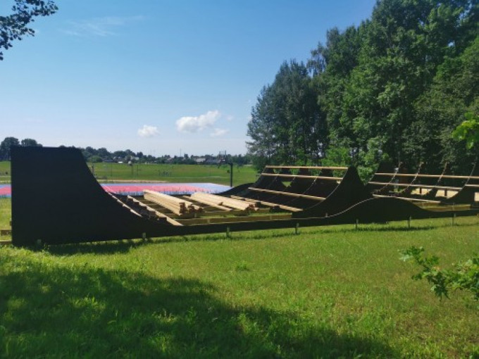 Vasarotojai vis daugiau pramogų atranda Dovilų ir Gargždų karjeruose