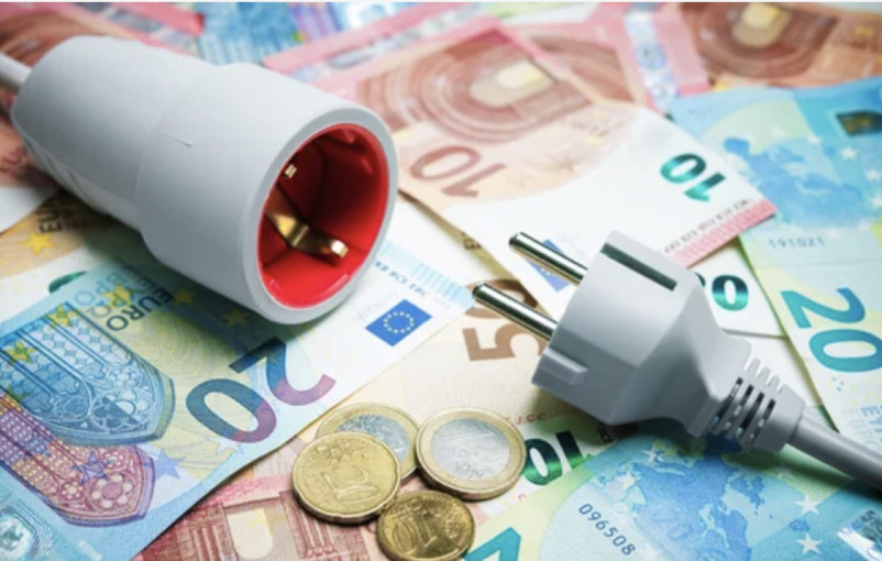 Elektros tiekėjai iki 15% sumažino fiksuotų planų tarifus