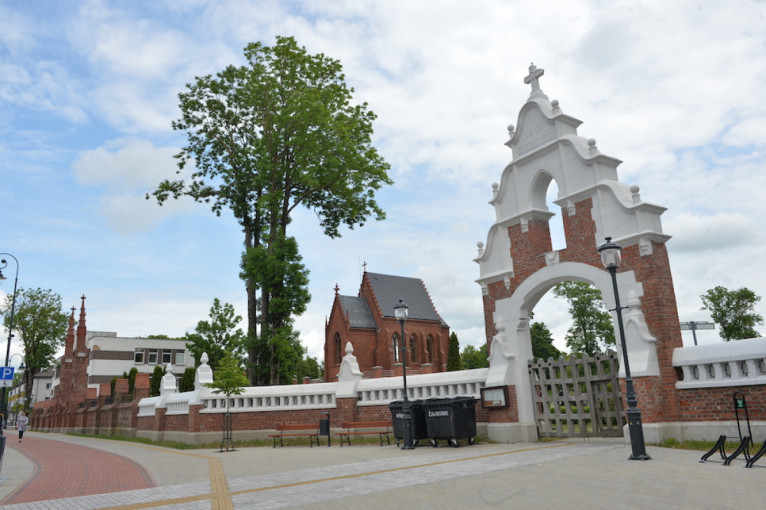 Kretingos kapinių vartai pripažinti išskirtiniais