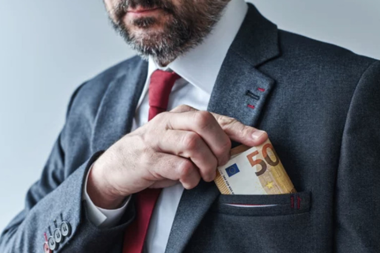 Verslininkas iš Palangos bus teisiamas dėl finansinių nusikaltimų