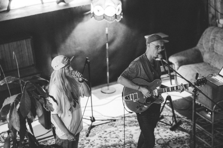 Klaipėdietė Ingaja ir ambient indie grupė Pacific K iš Latvijos pristato bendrą kūrinį “Bullet”