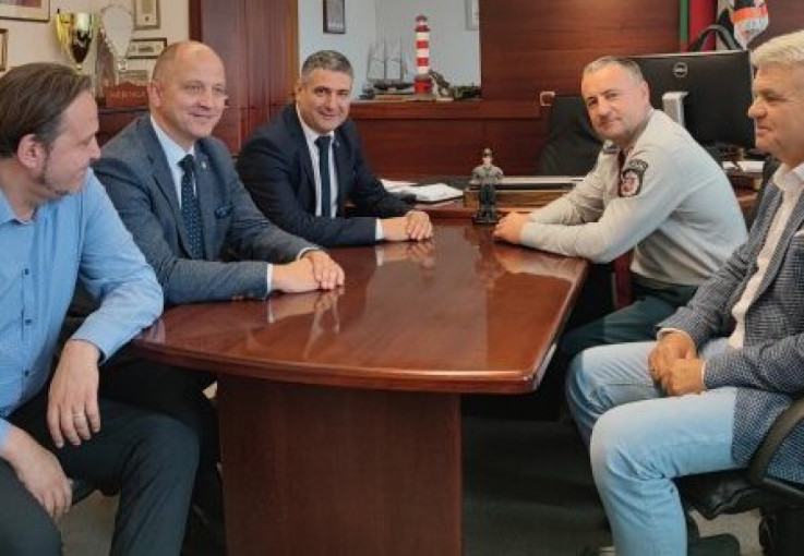 Susitikimas su Policijos generaliniu komisaru: aptartas pėsčiųjų saugumo didinimas, pirmenybinės eilės užtikrinimas