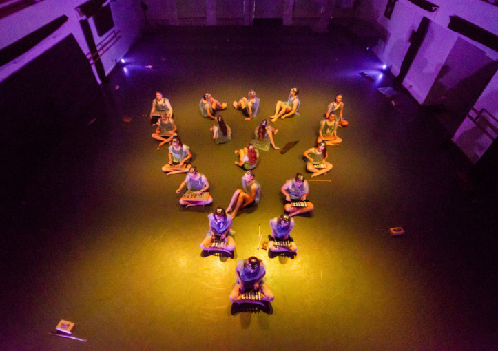 Festivalyje „Permainų muzika“ – pirmasis teatralizuotas Broniaus Kutavičiaus oratorijos atlikimas Lietuvoje