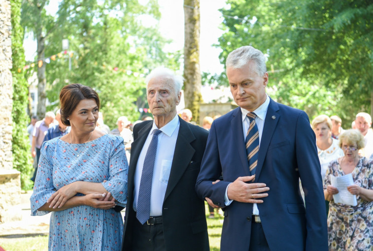 Mirė Gitano Nausėdos tėvas