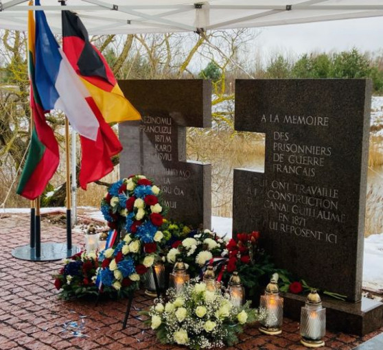 Paminklas prancūzų karo belaisviams perkeltas į naują vietą