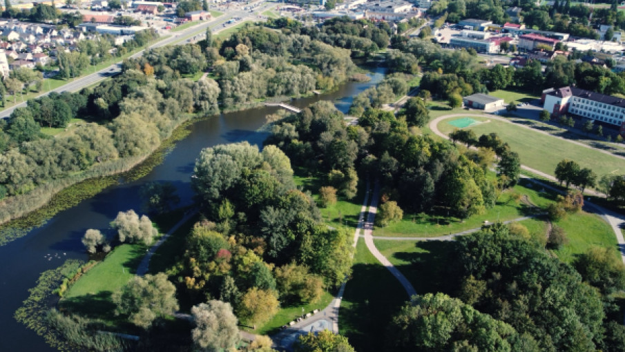 Bebrai Malūno parke: vėl statomi spąstai, įrengiamos medžių apsaugos