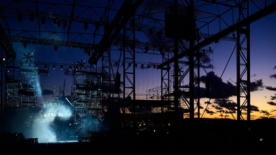 Tarptautinis Klaipėdos festivalis: istorinės laivų statyklos širdyje įkurtoje scenoje užgims šokio spektaklio „Reverb‘as“ premjera
