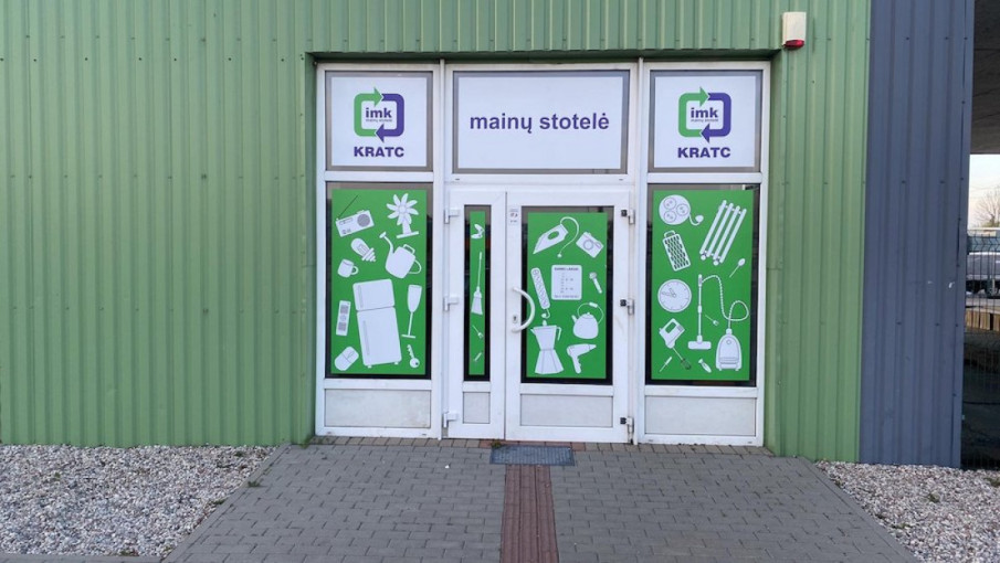 Klaipėdoje atidarytas pirmasis stacionarus dalinimosi daiktais punktas