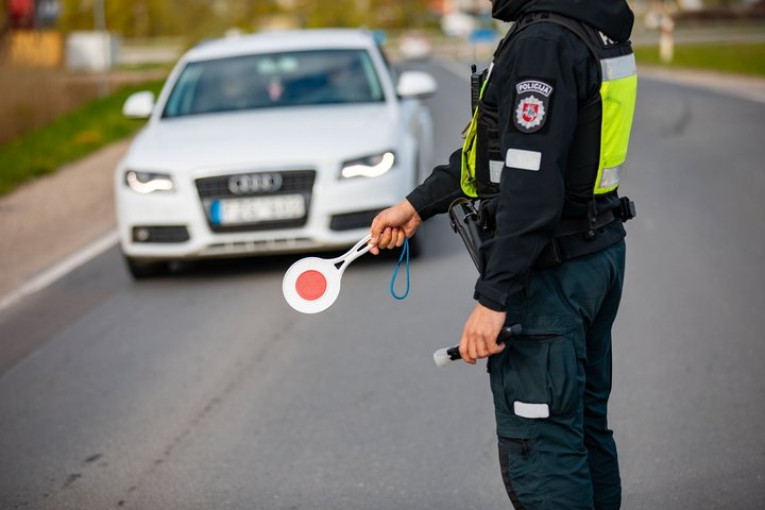 Lapkričio 1-ąją Klaipėdos apskrities kelių policijos pareigūnai nustatė 9 neblaivius vairuotojus