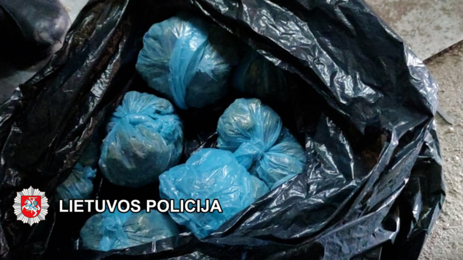 Klaipėdos pareigūnams įkliuvo du asmenys įtariami disponavę dideliu kiekiu narkotinių medžiagų