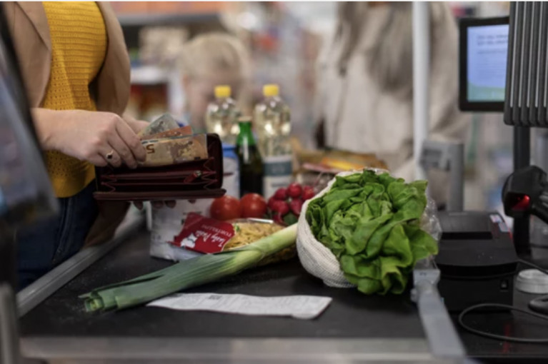 Palygino būtiniausių maisto produktų kainas didžiųjų prekybos tinklų parduotuvėse