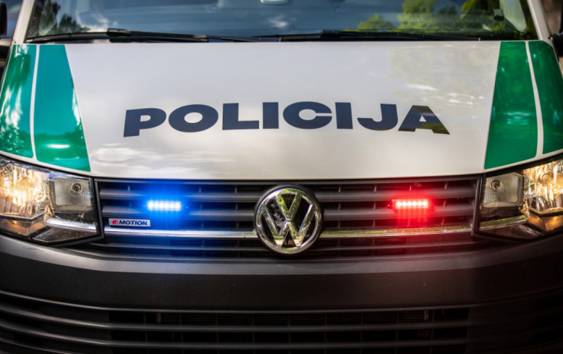 Klaipėdos policijos pareigūnai sulaikė brangias detales nuo BMW automobilių vogusius asmenis