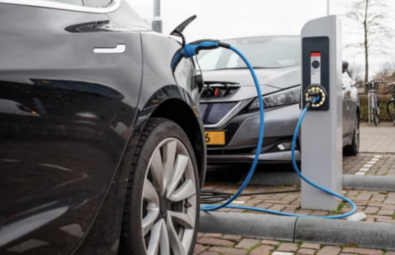 Iki 2030 metų Klaipėdos mieste planuojama įrengti iš viso 368 elektromobilių įkrovimo prieigas