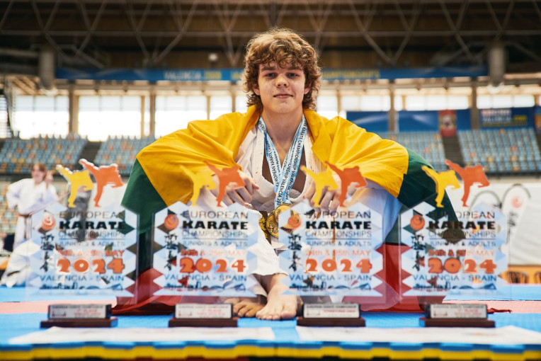 Klaipėdos universiteto pirmakursis Nikas Kvasys keliauja į kyokushin karatė Europos čempionatą Vengrijoje