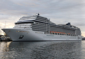 Į Klaipėdą atplaukė „MSC Magnifica“ – mieste vieši daugiau nei 2,4 tūkst. kruizinio laivo turistų