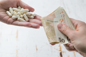 Klaipėdos teisėsaugininkai dvi moteris įtaria neteisėtu disponavimu psichotropiniais vaistais